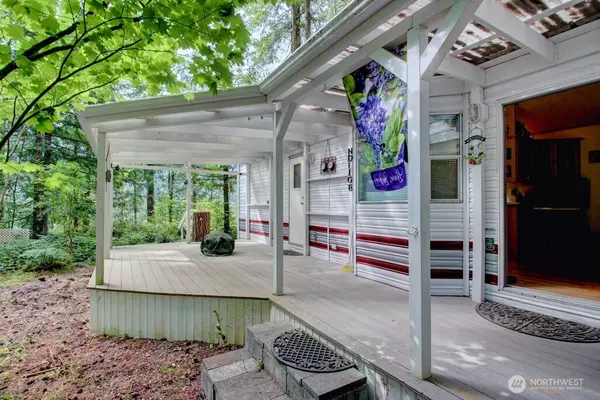 Deming, WA 98244,42 6 Riverside DR