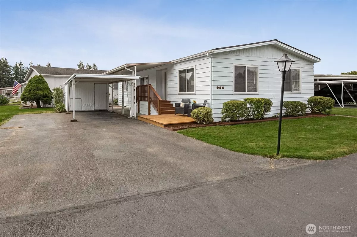 Enumclaw, WA 98022,926 Pine DR