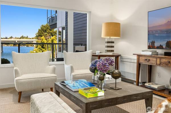 2500 Canterbury LN E #302, Seattle, WA 98112