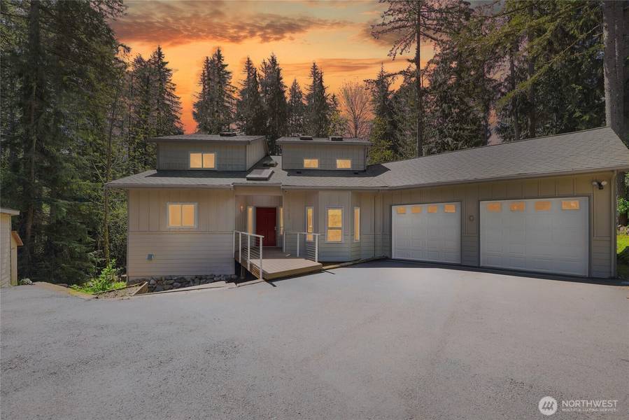 27923 NE 49th ST, Redmond, WA 98053
