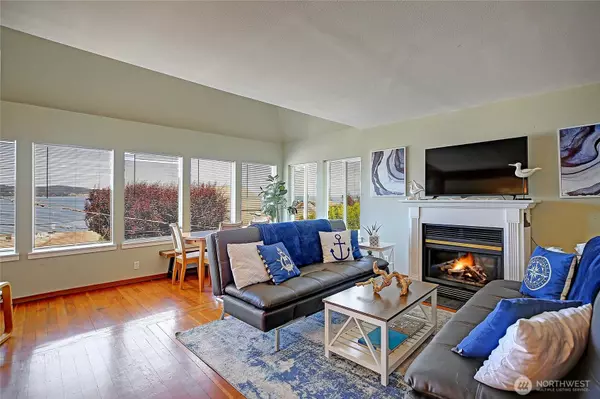 Camano Island, WA 98282,641 Maple Grove RD
