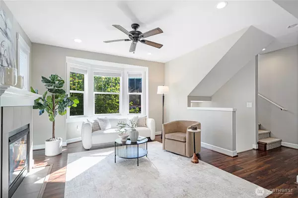 Issaquah, WA 98029,1021 10th AVE NE