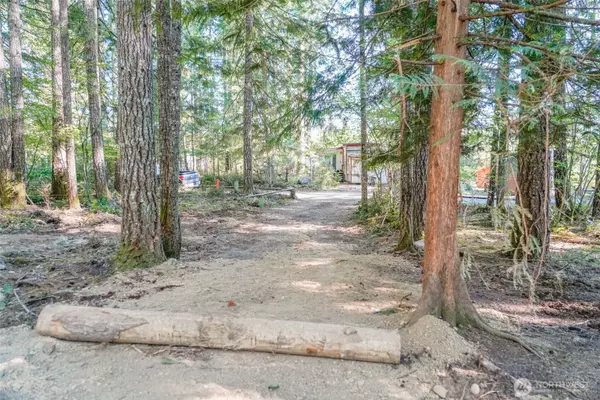 Hoodsport, WA 98548,21 N Quinault PL