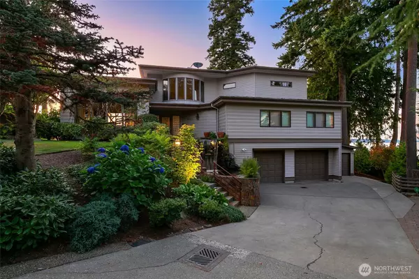 9231 Olympic View DR, Edmonds, WA 98020