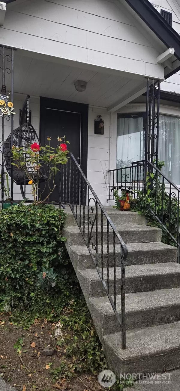 Everett, WA 98201,3226 Oakes AVE