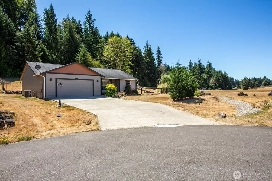 501 Emerald LN SE, Rainier, WA 98576