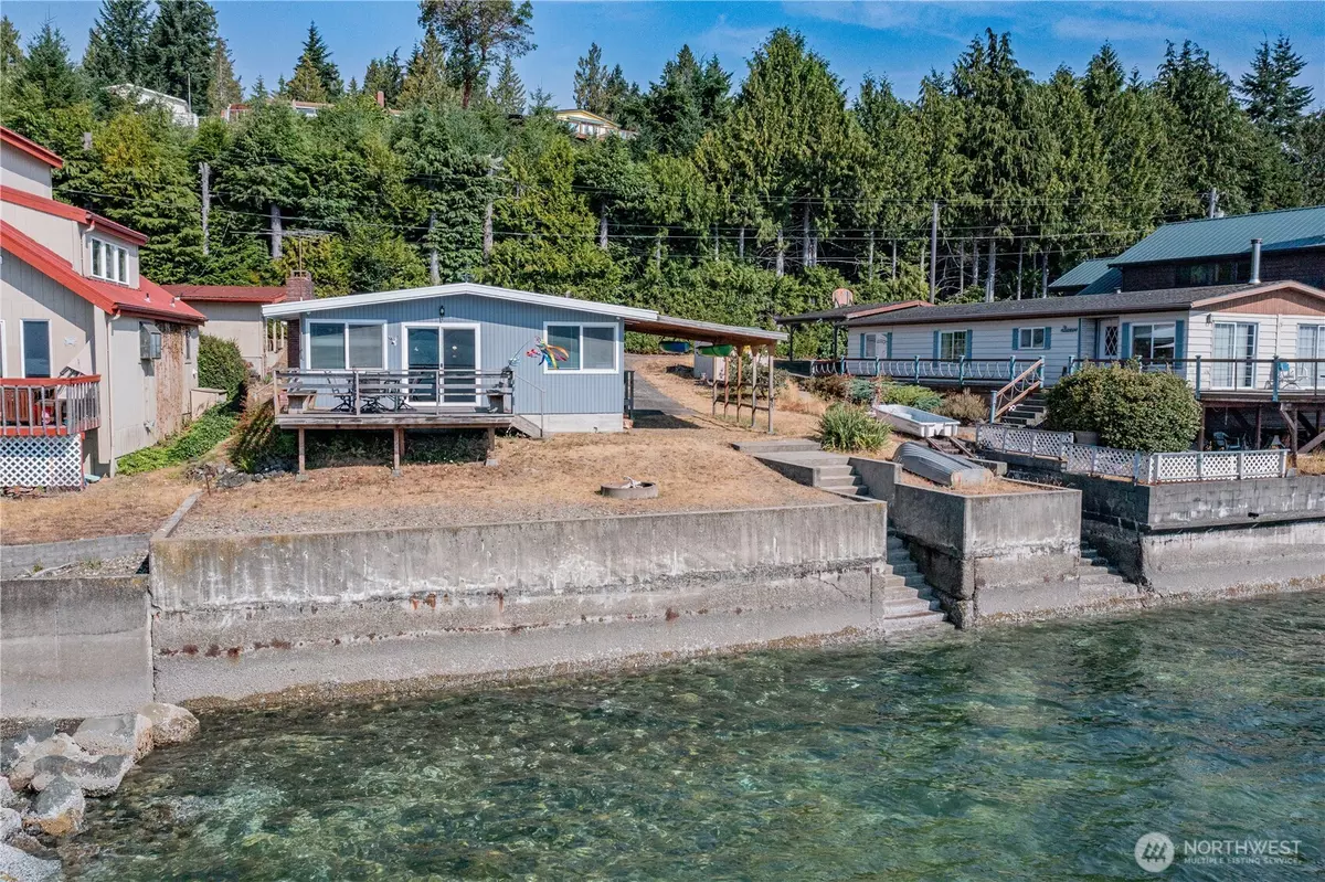 Hoodsport, WA 98548,110 N Beach DR