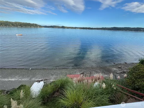 Bremerton, WA 98310,3737 Bahia Vista DR NE