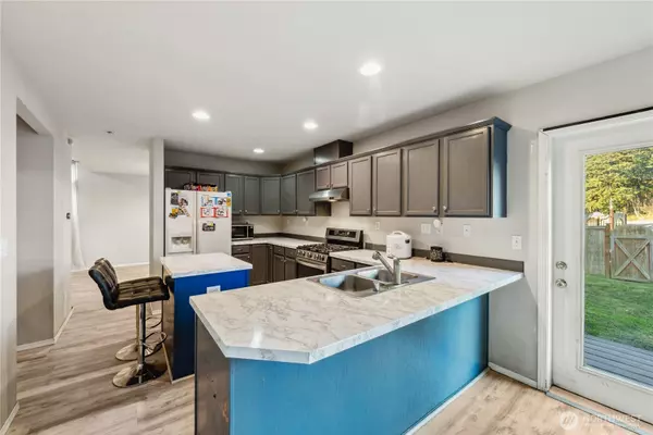 Oak Harbor, WA 98277,1340 NW Redwing DR