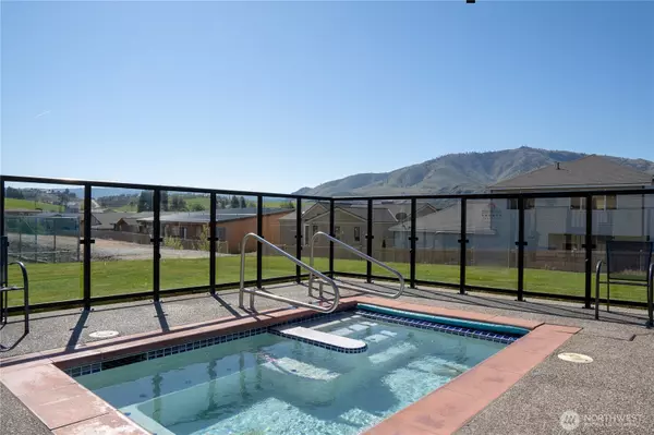 Chelan, WA 98816,100 Lake Chelan Shores DR #17-4 P