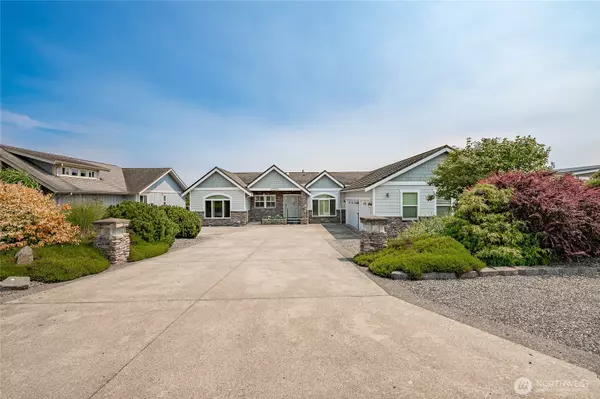 Blaine, WA 98230,8118 Comox RD