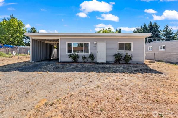 10221 Villa LN SW, Lakewood, WA 98499