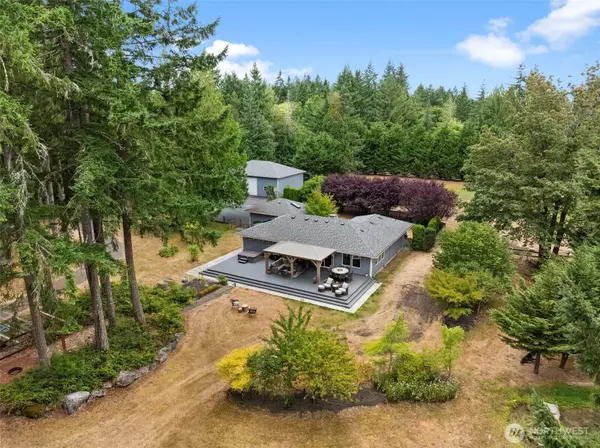 5504 Heights LN NE, Olympia, WA 98506