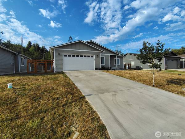 1428 Rook Dr, Port Angeles, WA 98362