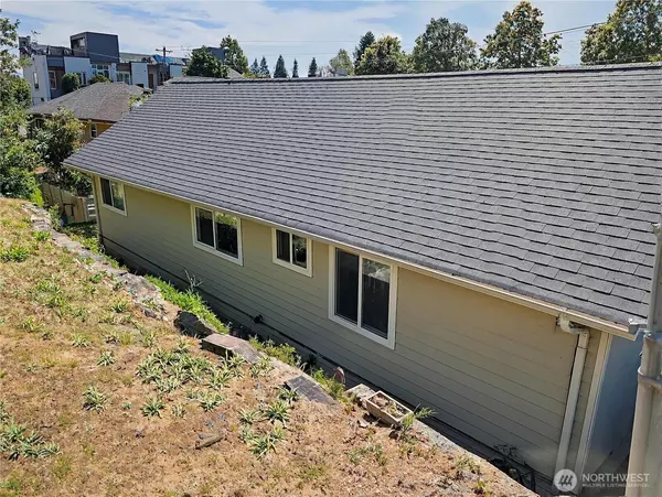 Seattle, WA 98118,7410 Rainier AVE S