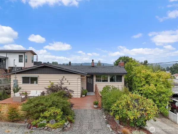 8422 S 122nd ST, Seattle, WA 98178