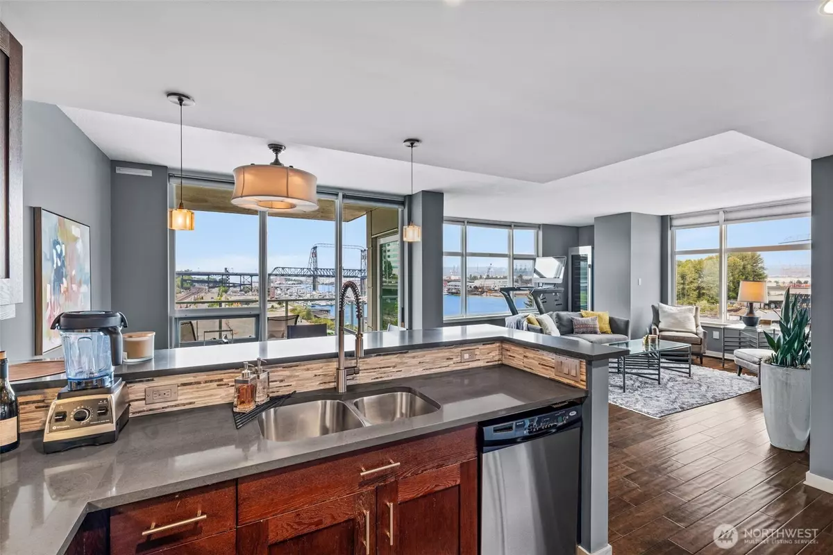 Tacoma, WA 98402,1515 Dock ST #613