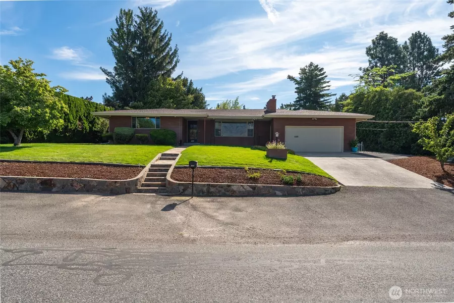 1589 N Ashland AVE, East Wenatchee, WA 98802
