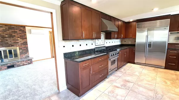 Bellingham, WA 98225,3410 Forest CT
