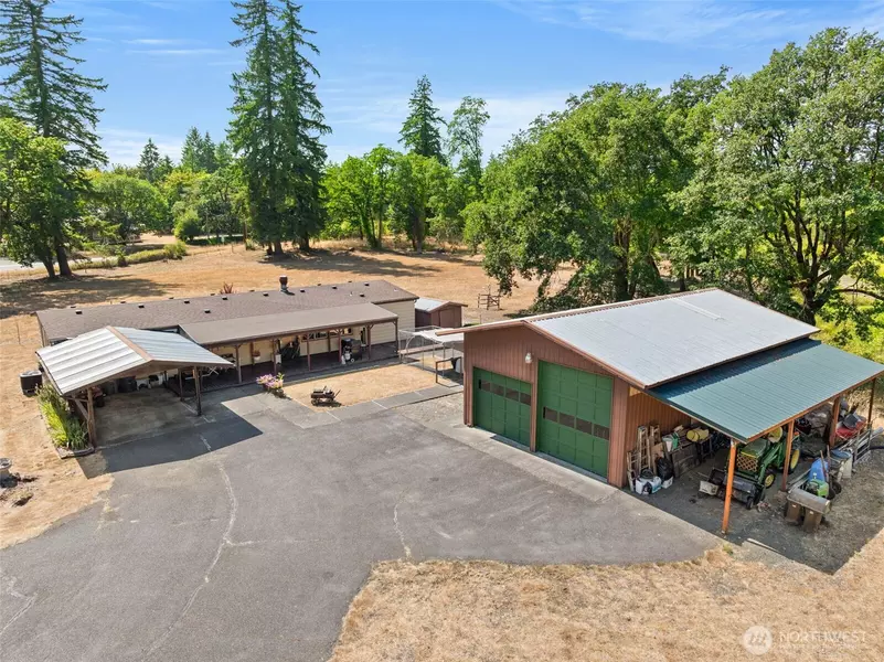 815 W Cedar ST, Oakville, WA 98568