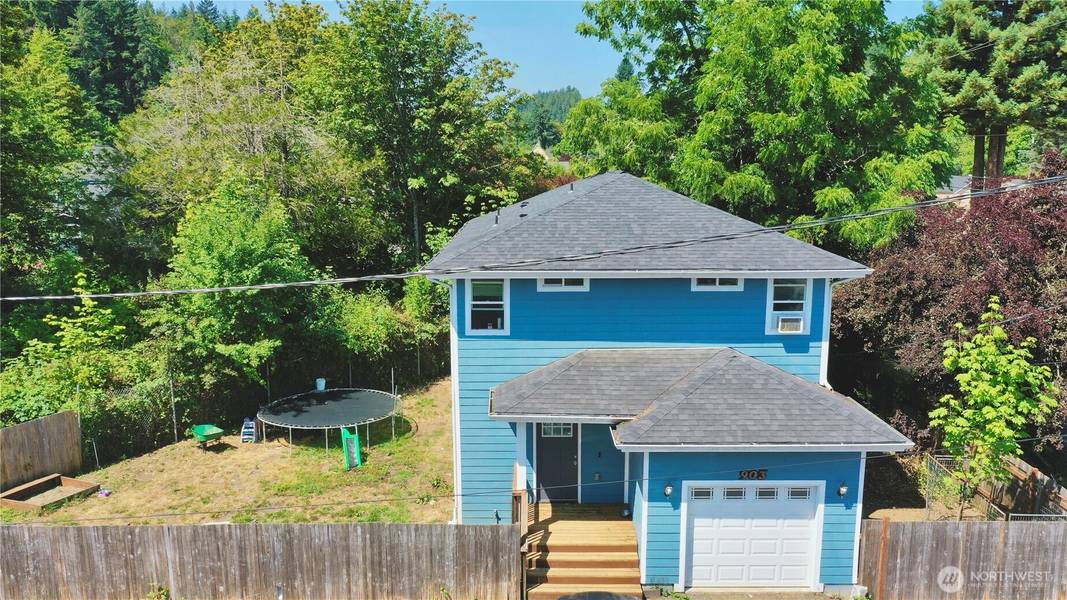 903 W Cota ST, Shelton, WA 98584