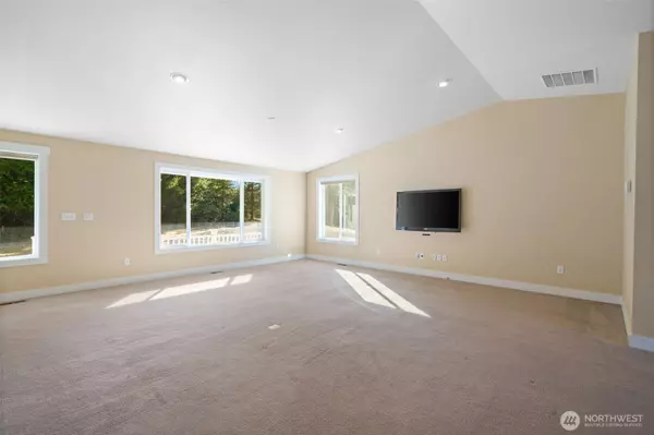 Shelton, WA 98584,52 E Mikkelsen RD