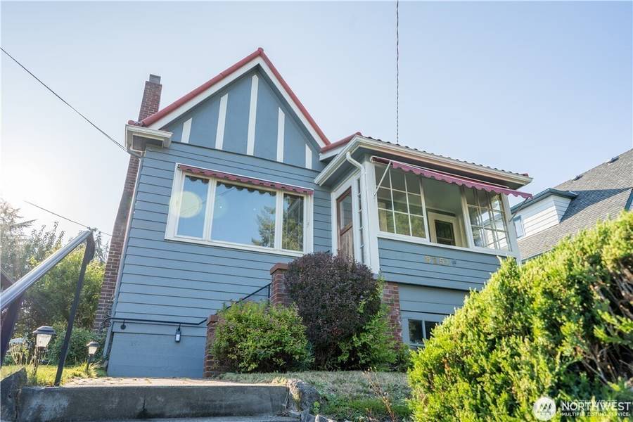 8251 17th AVE NE, Seattle, WA 98115