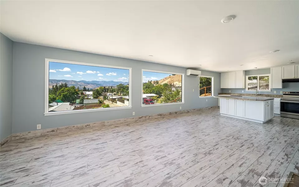 505 N Navarre ST, Chelan, WA 98816