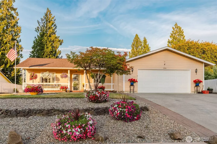 1316 Wildwood AVE NE, Napavine, WA 98532