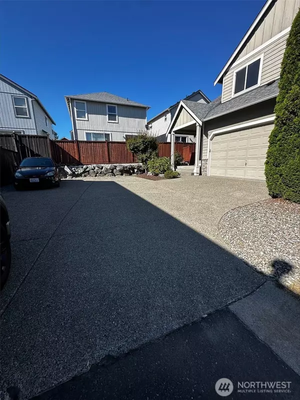 Kent, WA 98031,19352 114th PL SE