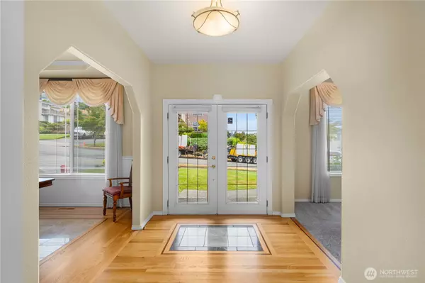 Puyallup, WA 98372,4210 Crystal Lane LOOP SE