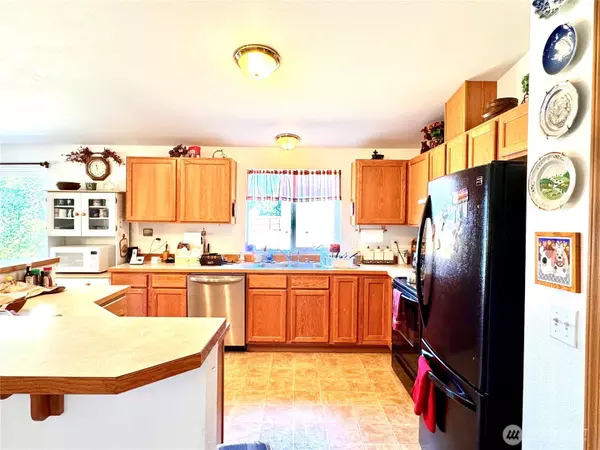 Chehalis, WA 98532,1258 SW Sylvenus ST