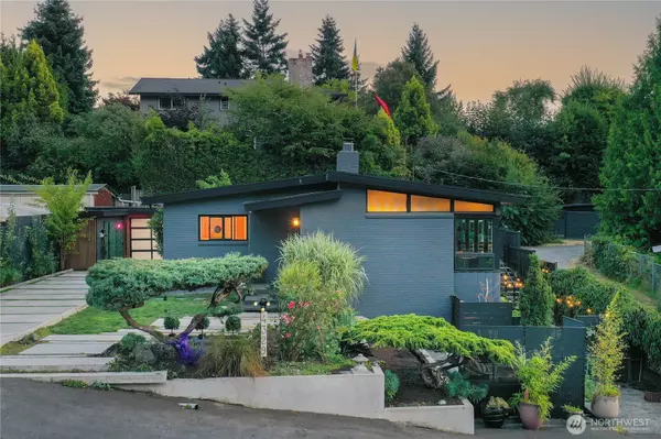 4329 SW Cloverdale ST, Seattle, WA 98136