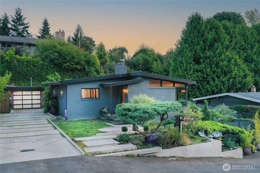 4329 SW Cloverdale ST, Seattle, WA 98136