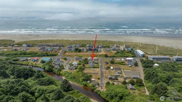 4866 Railroad AVE, Moclips, WA 98562
