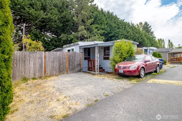 1831 S 268th ST #3, Des Moines, WA 98198