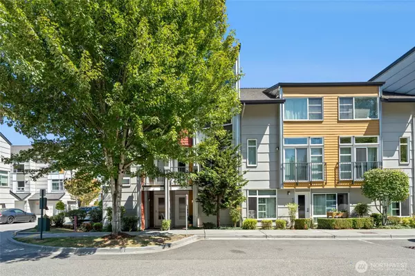 15107 NE 81st WAY #102, Redmond, WA 98052