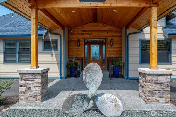 Anacortes, WA 98221,3803 W 2nd ST