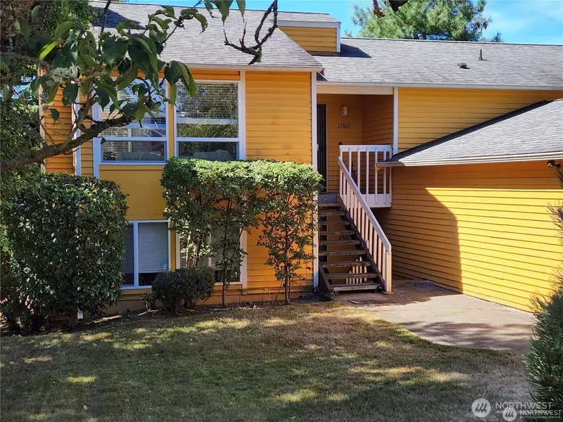 17801 Stone AVE N #1-2, Shoreline, WA 98133