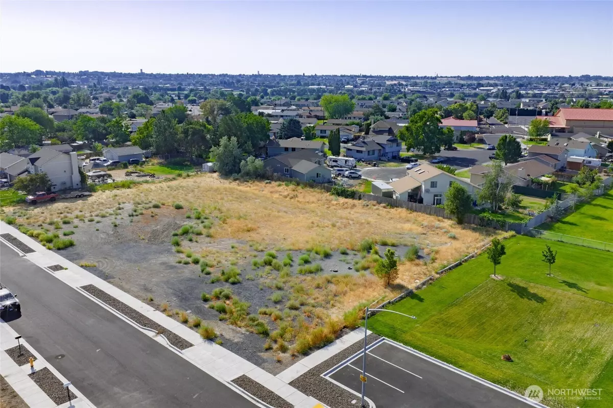 Moses Lake, WA 98837,1039 W Virginia ST