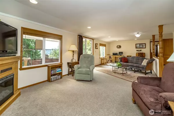 Belfair, WA 98528,500 NE Larson Lake Road