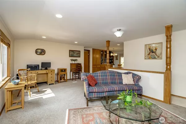 Belfair, WA 98528,500 NE Larson Lake Road