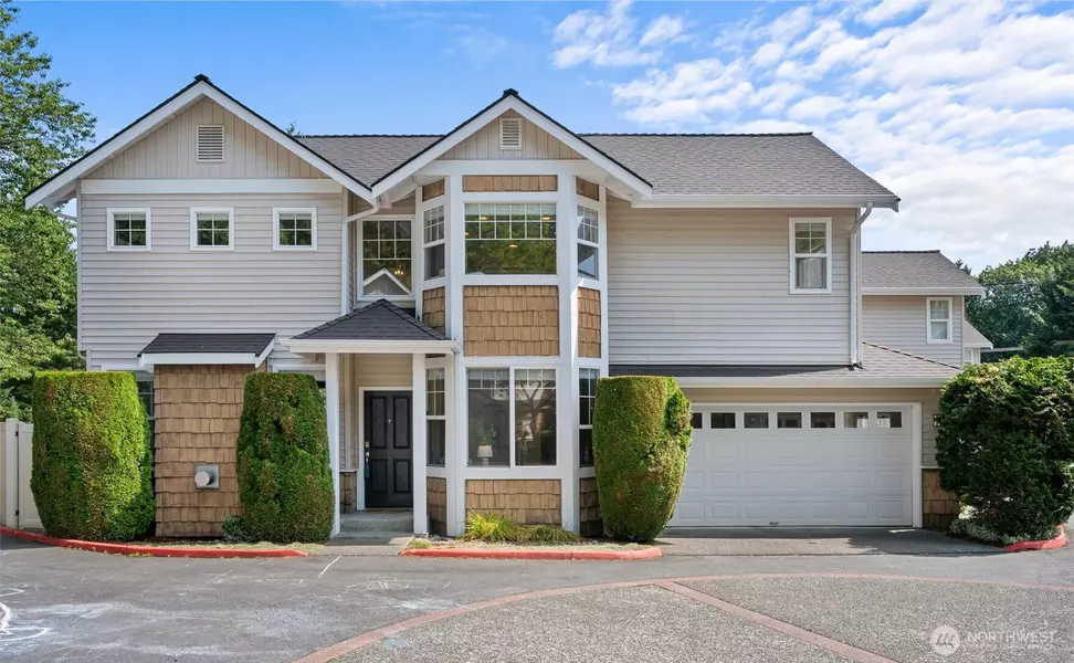 205 Newport WAY NW #G2, Issaquah, WA 98027