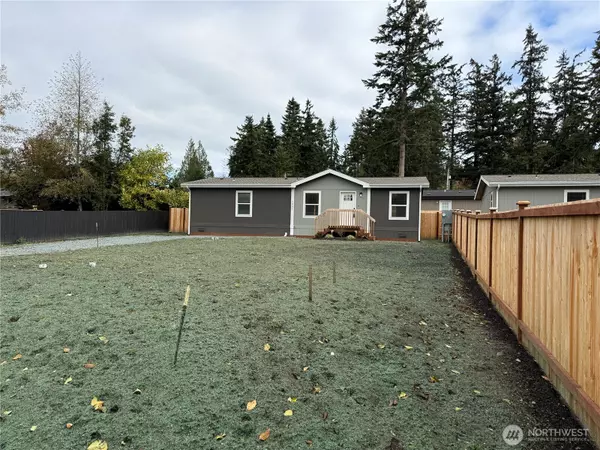 1251 S Dewey DR, Coupeville, WA 98239