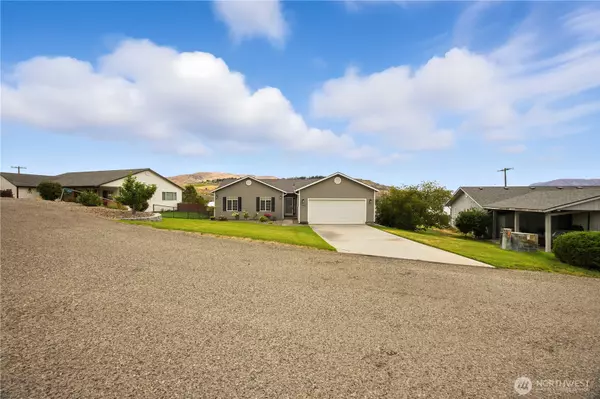 Pateros, WA 98846,121 Pryor DR