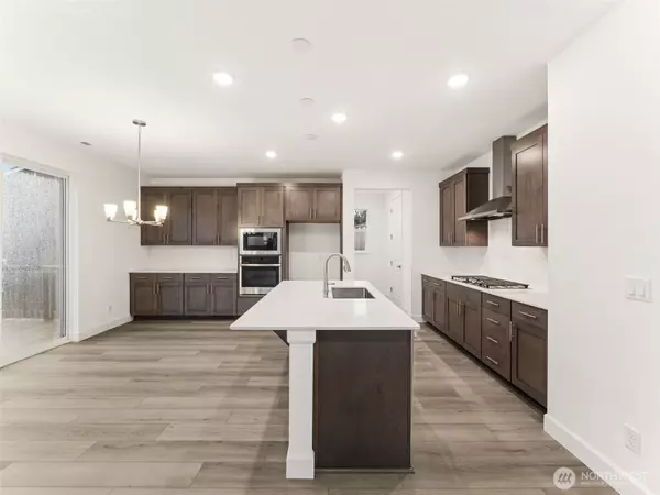 Silverdale, WA 98383,10637 Treasure DR NW #121