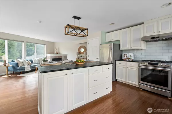 Lynnwood, WA 98037,5731 186th PL SW #A