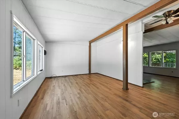 Camano Island, WA 98282,512 Kodiak Ave