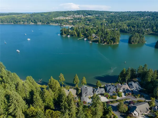 Port Ludlow, WA 98365,221 North Bay LN #2