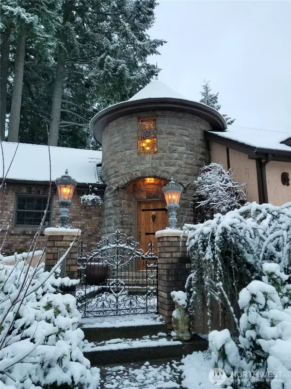 Olympia, WA 98502,2706 Walnut LOOP NW